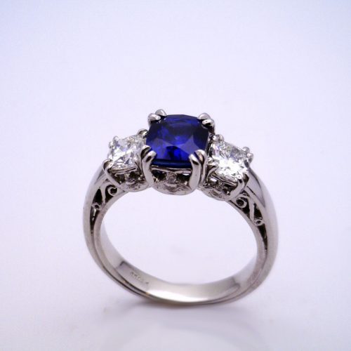 Sapphire diamond ring sq